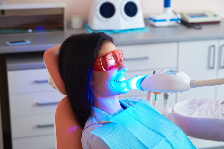 blanchiment dentaire et facette dentaire (hollywood smile) Algérie